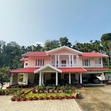 Green Castle Gonikoppal Bagian luar foto